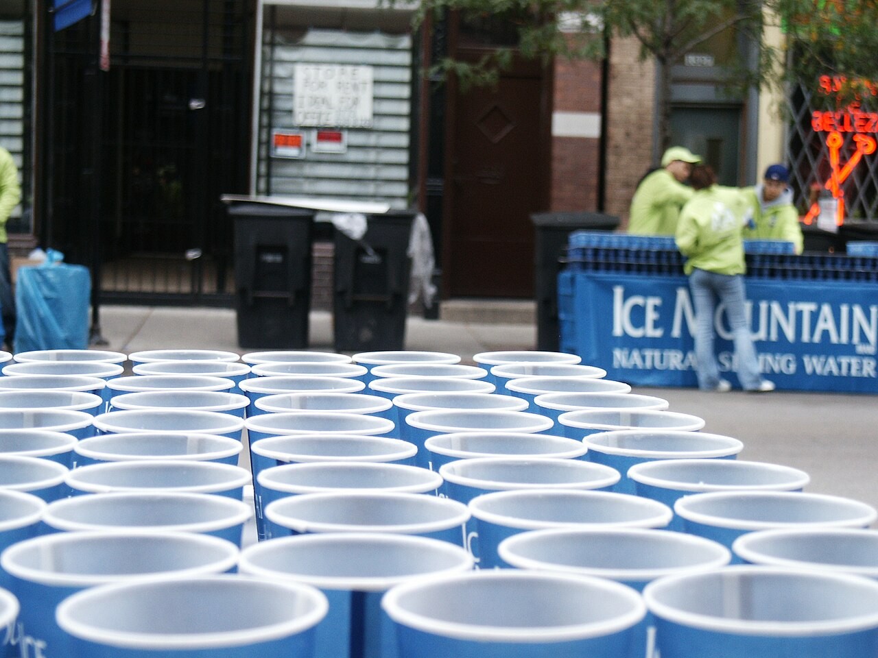 Drinks cups at the 2005 Chicago Marathon. Archival race-support context, not the 2023 race.